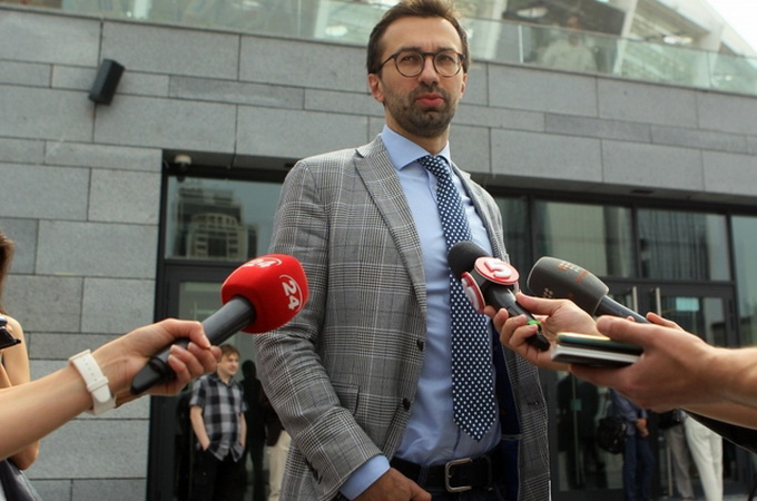 MP urges to legalize single-sex marriages, drugs and prostitution