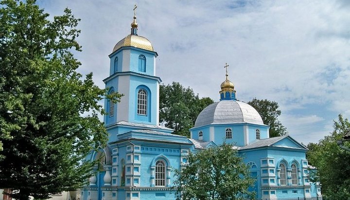 The Holy Assumption Church of the UOC community in the village of Ptichia