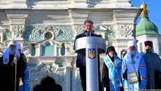 Poroshenko: anathema from Russia means distinct merits before Ukraine