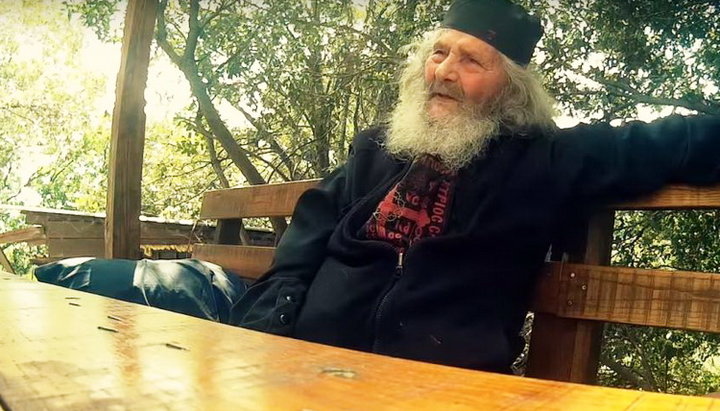 Elder Hilarion of Athos: On the demon-possessed and the sign of the Cross