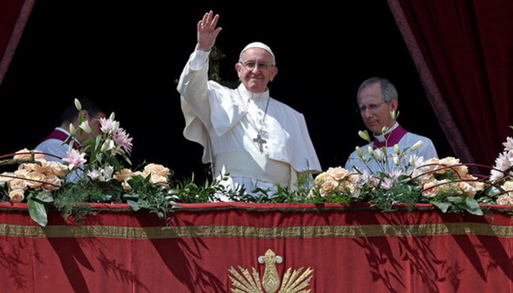 Pope Francis calls for a dialogue in Belarus