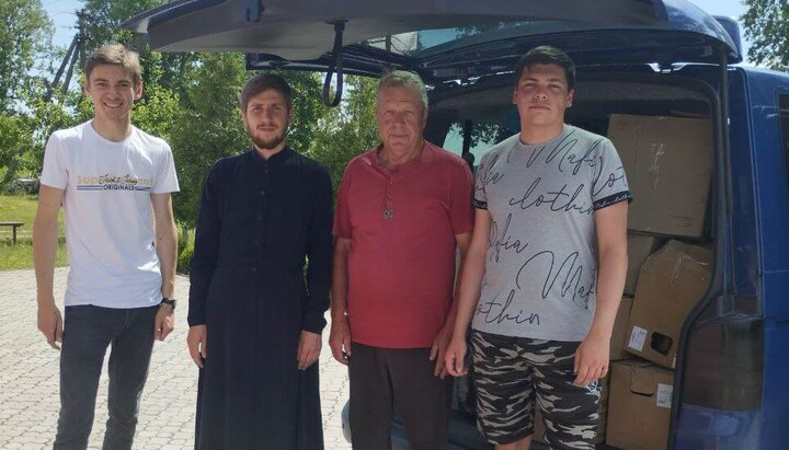 The UOC community of Korets aided the victims in the Kherson region. Photo: rivne.church.ua