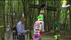 In Milcha village the UOC community prayed for peace between believers near the saved Cross (VIDEO)